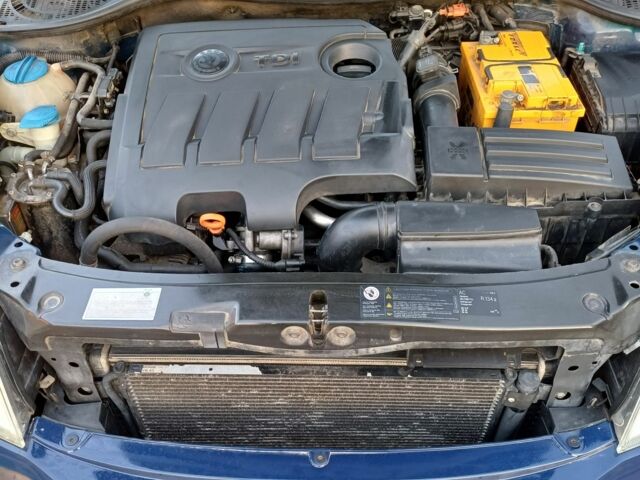 Синий Шкода Октавия, объемом двигателя 1.6 л и пробегом 204 тыс. км за 6300 $, фото 7 на Automoto.ua