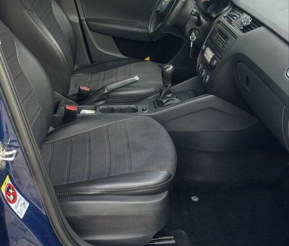 Синий Шкода Октавия, объемом двигателя 1.6 л и пробегом 2 тыс. км за 9500 $, фото 5 на Automoto.ua