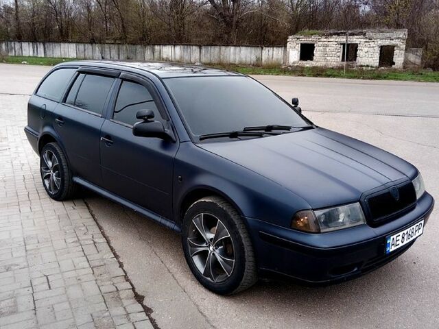 Синий Шкода Октавия, объемом двигателя 1.6 л и пробегом 0 тыс. км за 3700 $, фото 8 на Automoto.ua