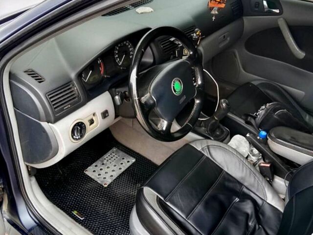 Синий Шкода Октавия, объемом двигателя 1.6 л и пробегом 0 тыс. км за 3700 $, фото 3 на Automoto.ua