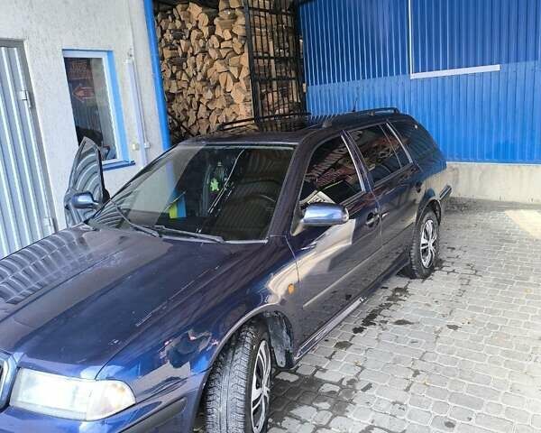 Синий Шкода Октавия, объемом двигателя 1.6 л и пробегом 273 тыс. км за 3700 $, фото 1 на Automoto.ua