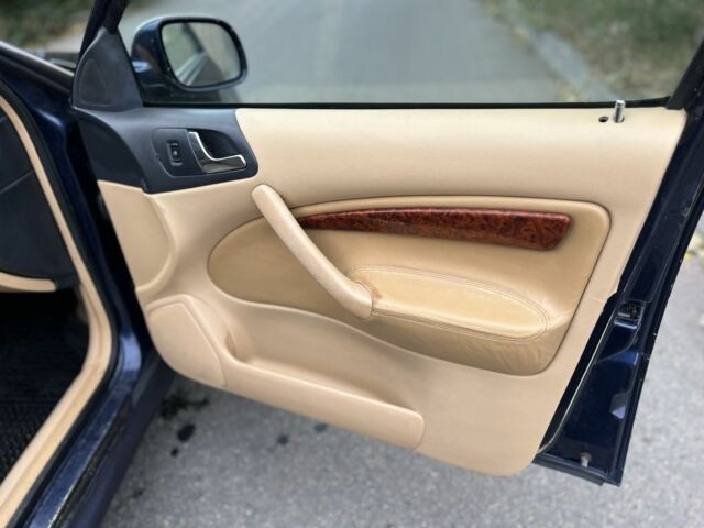 Синій Шкода Октавія, об'ємом двигуна 0 л та пробігом 300 тис. км за 1500 $, фото 8 на Automoto.ua