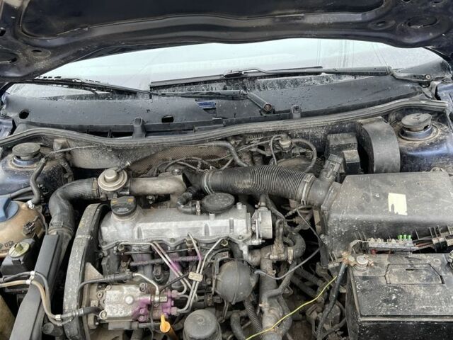 Синій Шкода Октавія, об'ємом двигуна 1.9 л та пробігом 380 тис. км за 1600 $, фото 7 на Automoto.ua