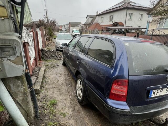 Синій Шкода Октавія, об'ємом двигуна 1.9 л та пробігом 380 тис. км за 1600 $, фото 5 на Automoto.ua