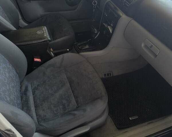 Синий Шкода Октавия, объемом двигателя 1.6 л и пробегом 273 тыс. км за 3700 $, фото 8 на Automoto.ua