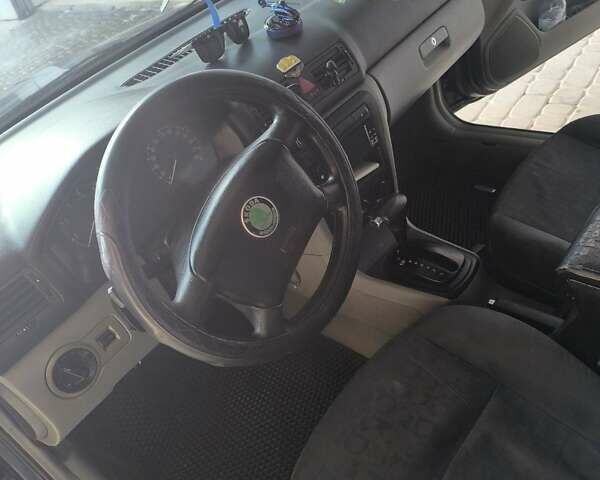 Синий Шкода Октавия, объемом двигателя 1.6 л и пробегом 273 тыс. км за 3700 $, фото 7 на Automoto.ua