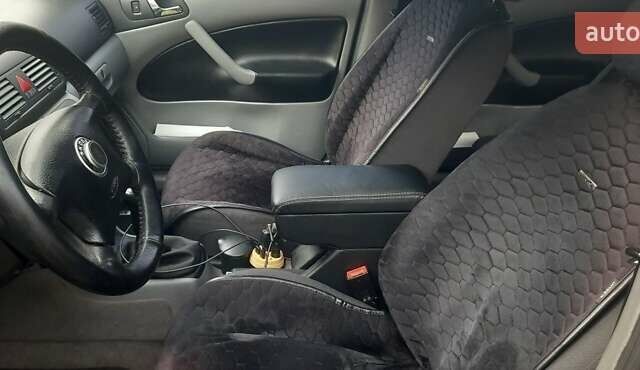 Шкода Октавия 2000 в Днепре (Днепропетровске) на Automoto.ua Синий Шкода Октавия, объемом двигателя 1.6 л и пробегом 270 тыс. км за 3900 $, фото 5 на Automoto.ua