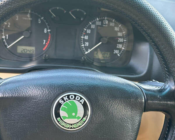 Синій Шкода Октавія, об'ємом двигуна 1.8 л та пробігом 275 тис. км за 3400 $, фото 30 на Automoto.ua