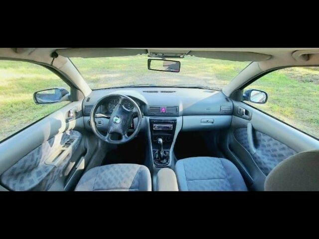 Синий Шкода Октавия, объемом двигателя 1.78 л и пробегом 270 тыс. км за 4000 $, фото 3 на Automoto.ua