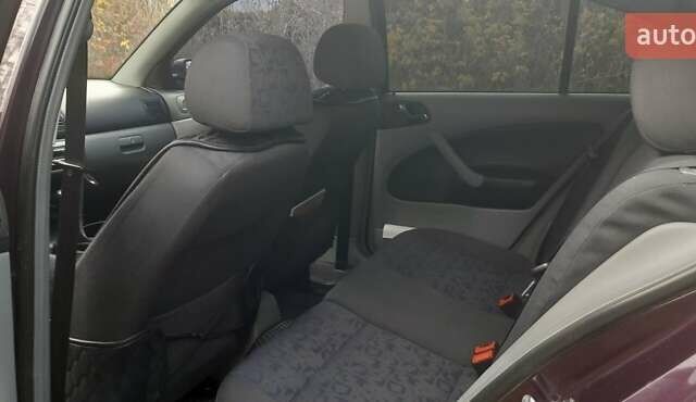 Шкода Октавия 2000 в Днепре (Днепропетровске) на Automoto.ua Синий Шкода Октавия, объемом двигателя 1.6 л и пробегом 270 тыс. км за 3900 $, фото 6 на Automoto.ua