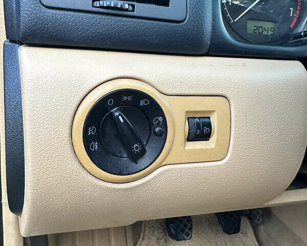 Синій Шкода Октавія, об'ємом двигуна 1.8 л та пробігом 275 тис. км за 3400 $, фото 29 на Automoto.ua