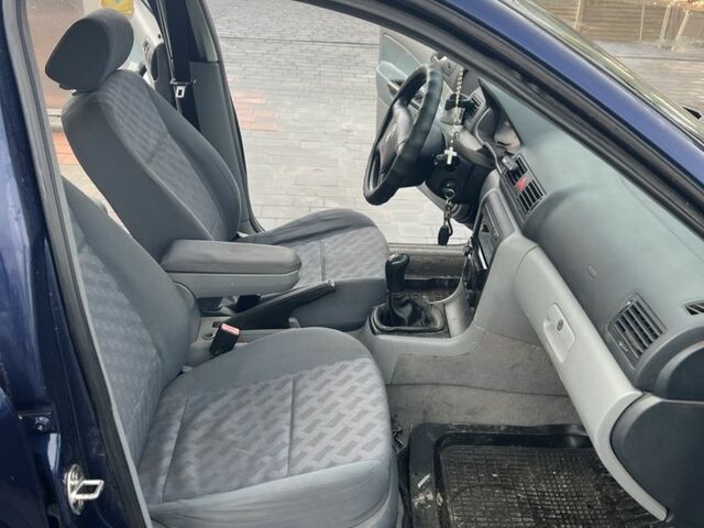 Синий Шкода Октавия, объемом двигателя 1.9 л и пробегом 400 тыс. км за 1741 $, фото 7 на Automoto.ua