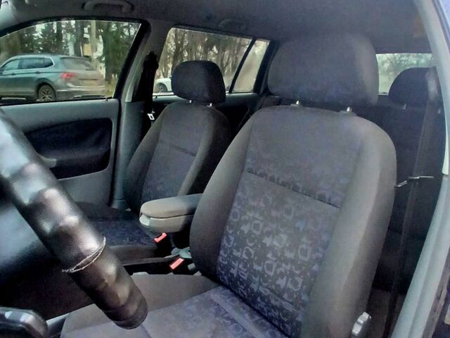 Синий Шкода Октавия, объемом двигателя 1.6 л и пробегом 209 тыс. км за 3850 $, фото 7 на Automoto.ua