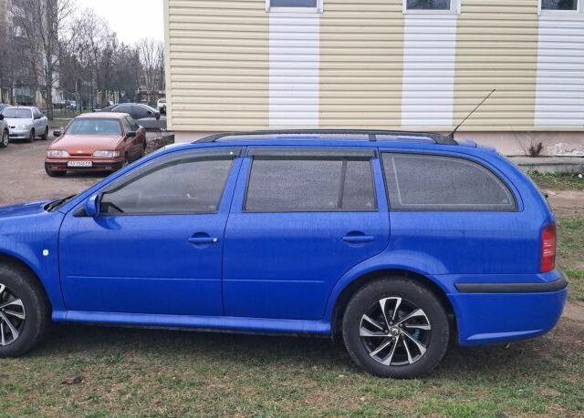 Синій Шкода Октавія, об'ємом двигуна 2 л та пробігом 320 тис. км за 4300 $, фото 5 на Automoto.ua