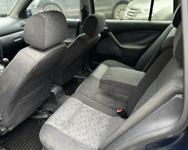 Синій Шкода Октавія, об'ємом двигуна 1.9 л та пробігом 427 тис. км за 2950 $, фото 7 на Automoto.ua