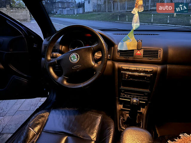 Синий Шкода Октавия, объемом двигателя 1.9 л и пробегом 299 тыс. км за 2900 $, фото 10 на Automoto.ua