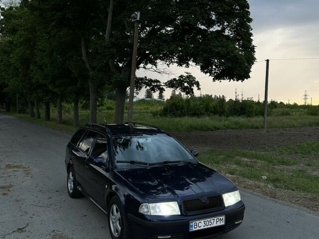 Синий Шкода Октавия, объемом двигателя 2 л и пробегом 310 тыс. км за 4100 $, фото 2 на Automoto.ua