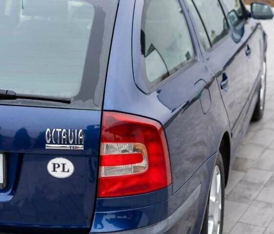 Синій Шкода Октавія, об'ємом двигуна 2 л та пробігом 295 тис. км за 2650 $, фото 6 на Automoto.ua