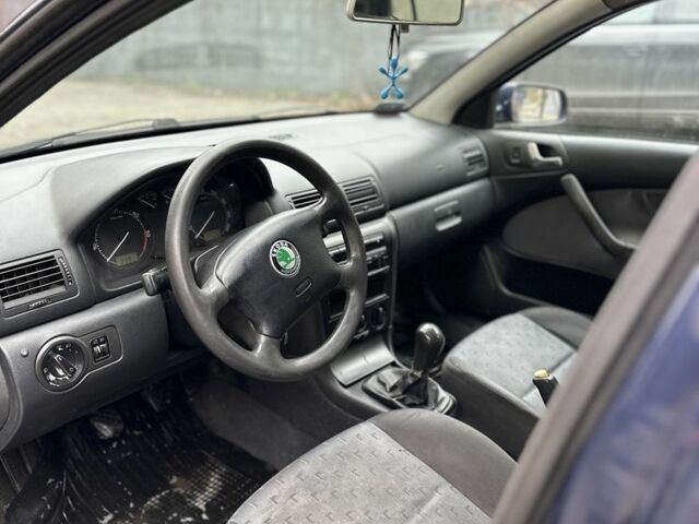 Синий Шкода Октавия, объемом двигателя 1.9 л и пробегом 427 тыс. км за 2950 $, фото 6 на Automoto.ua