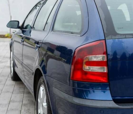 Синій Шкода Октавія, об'ємом двигуна 2 л та пробігом 295 тис. км за 2650 $, фото 3 на Automoto.ua
