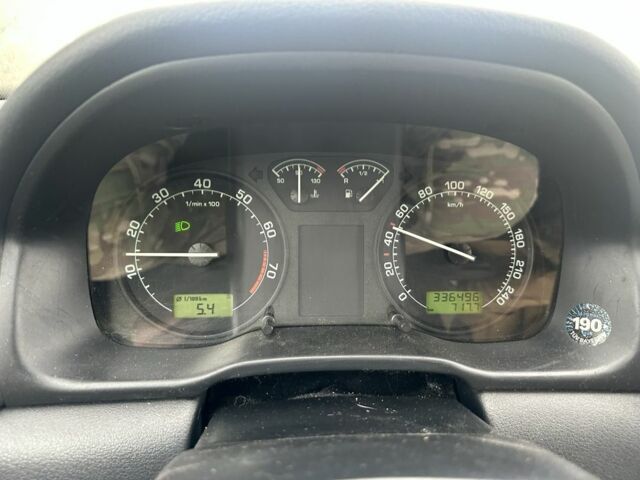 Синий Шкода Октавия, объемом двигателя 1.6 л и пробегом 336 тыс. км за 2367 $, фото 1 на Automoto.ua