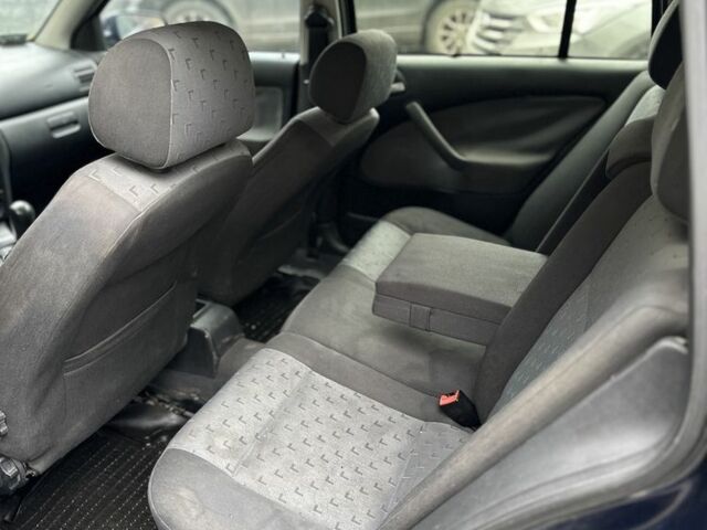 Синий Шкода Октавия, объемом двигателя 1.9 л и пробегом 427 тыс. км за 2950 $, фото 7 на Automoto.ua