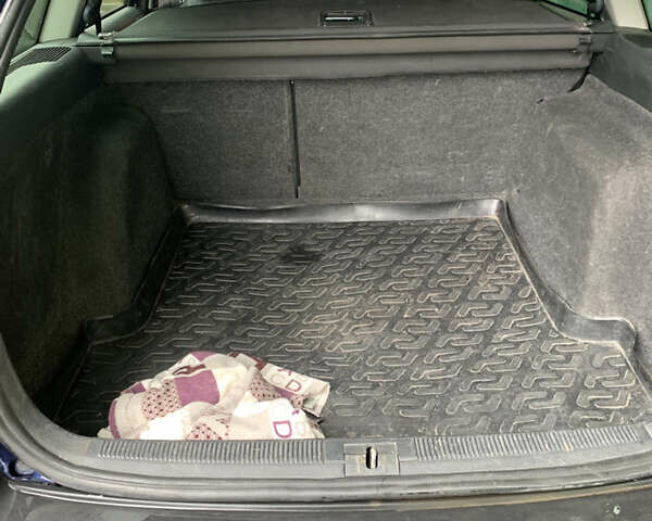 Синий Шкода Октавия, объемом двигателя 1.98 л и пробегом 263 тыс. км за 3500 $, фото 1 на Automoto.ua