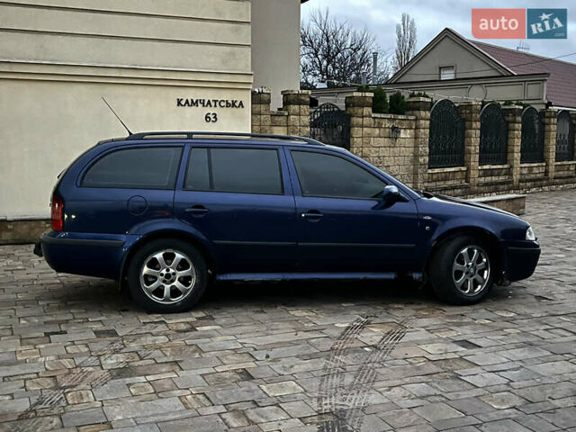 Синий Шкода Октавия, объемом двигателя 1.9 л и пробегом 299 тыс. км за 2900 $, фото 7 на Automoto.ua