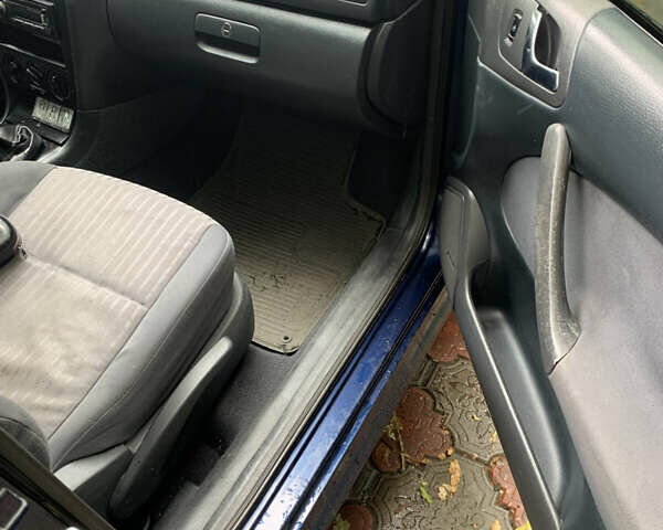 Синий Шкода Октавия, объемом двигателя 1.98 л и пробегом 263 тыс. км за 3500 $, фото 9 на Automoto.ua