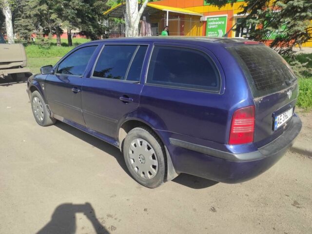Синій Шкода Октавія, об'ємом двигуна 1.9 л та пробігом 300 тис. км за 3700 $, фото 2 на Automoto.ua