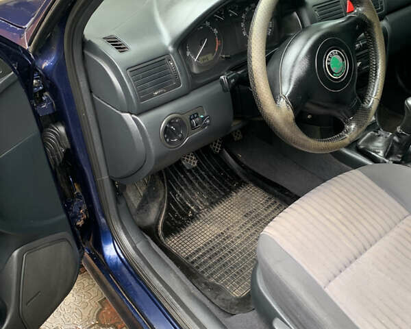 Синий Шкода Октавия, объемом двигателя 1.98 л и пробегом 263 тыс. км за 3500 $, фото 4 на Automoto.ua