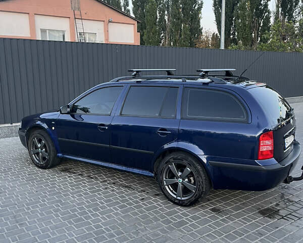 Синий Шкода Октавия, объемом двигателя 1.6 л и пробегом 343 тыс. км за 4600 $, фото 1 на Automoto.ua