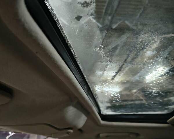 Синий Шкода Октавия, объемом двигателя 1.6 л и пробегом 330 тыс. км за 4500 $, фото 2 на Automoto.ua