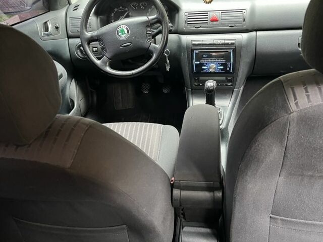 Синий Шкода Октавия, объемом двигателя 2 л и пробегом 374 тыс. км за 4300 $, фото 3 на Automoto.ua