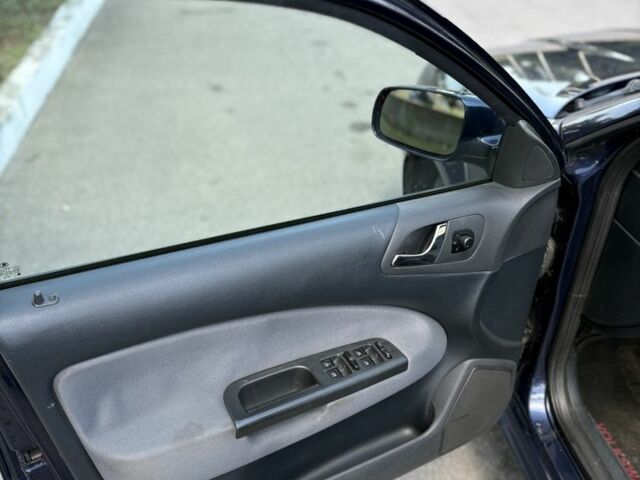 Шкода Октавия 2002 в Лубнах на Automoto.ua Синий Шкода Октавия, объемом двигателя 1.6 л и пробегом 230 тыс. км за 4800 $, фото 14 на Automoto.ua