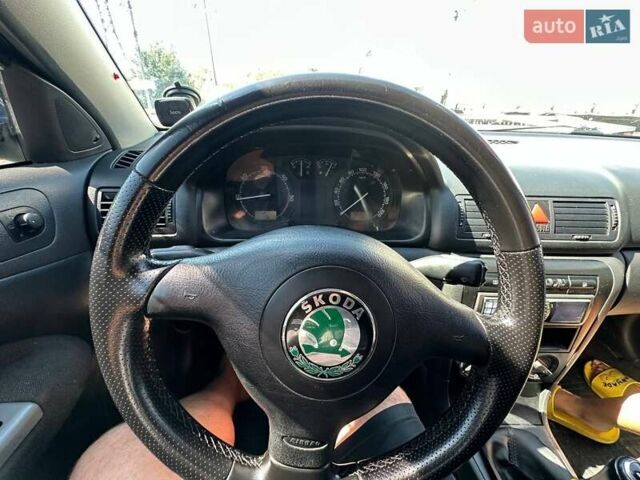 Синий Шкода Октавия, объемом двигателя 1.9 л и пробегом 422 тыс. км за 4500 $, фото 1 на Automoto.ua