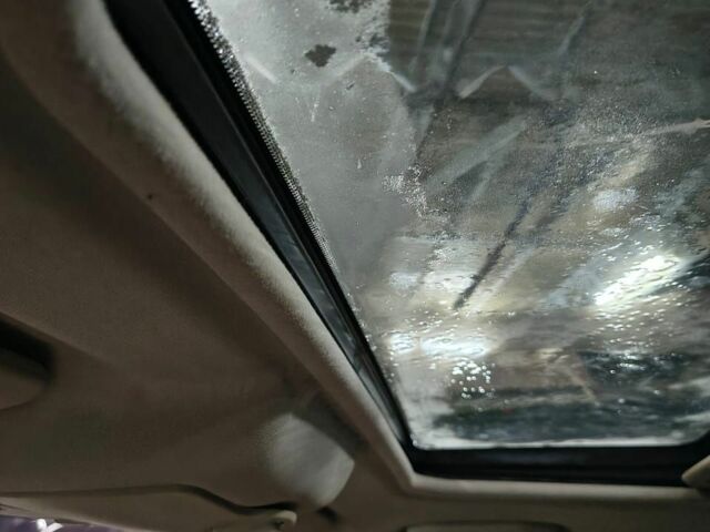 Синий Шкода Октавия, объемом двигателя 1.6 л и пробегом 330 тыс. км за 4500 $, фото 9 на Automoto.ua