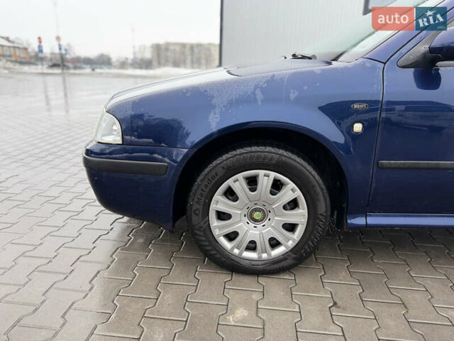 Синий Шкода Октавия, объемом двигателя 1.6 л и пробегом 331 тыс. км за 3750 $, фото 9 на Automoto.ua