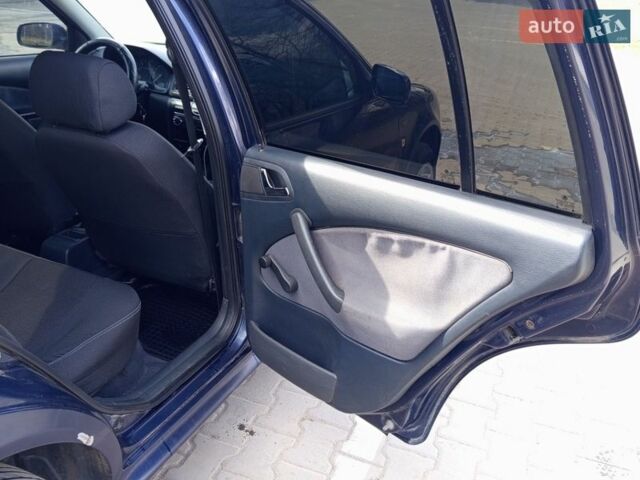 Синий Шкода Октавия, объемом двигателя 1.6 л и пробегом 285 тыс. км за 3900 $, фото 9 на Automoto.ua