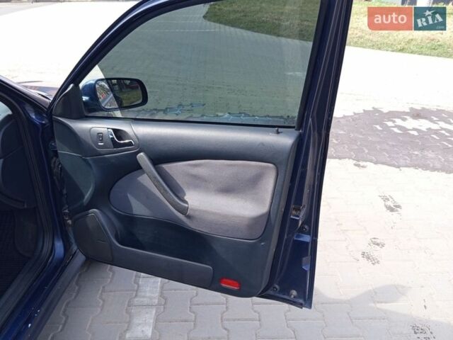 Синий Шкода Октавия, объемом двигателя 1.6 л и пробегом 285 тыс. км за 3900 $, фото 7 на Automoto.ua