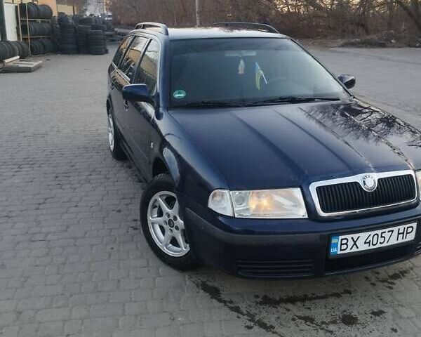 Синий Шкода Октавия, объемом двигателя 1.6 л и пробегом 250 тыс. км за 4200 $, фото 1 на Automoto.ua