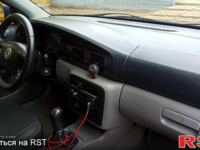 Синій Шкода Октавія, об'ємом двигуна 1.6 л та пробігом 229 тис. км за 4700 $, фото 3 на Automoto.ua