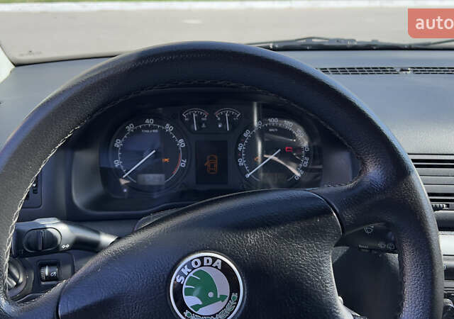 Синий Шкода Октавия, объемом двигателя 1.98 л и пробегом 220 тыс. км за 4000 $, фото 6 на Automoto.ua