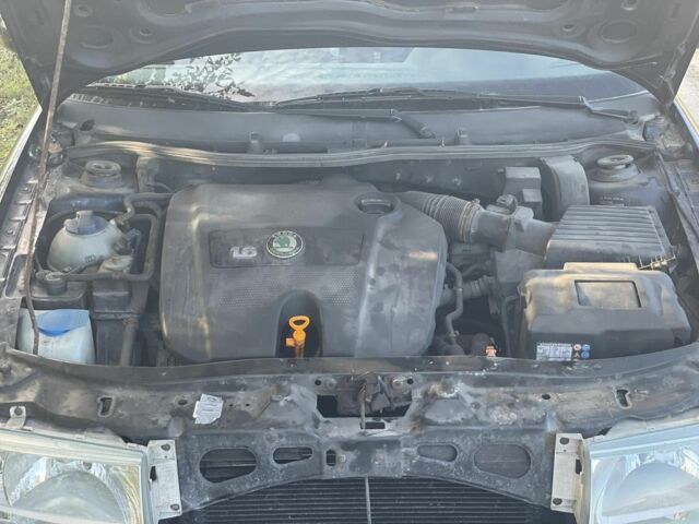 Синій Шкода Октавія, об'ємом двигуна 1.6 л та пробігом 255 тис. км за 1750 $, фото 7 на Automoto.ua