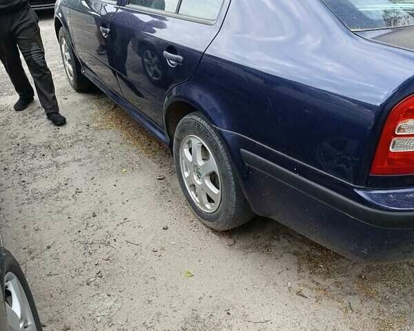 Синій Шкода Октавія, об'ємом двигуна 1.6 л та пробігом 199 тис. км за 4500 $, фото 6 на Automoto.ua