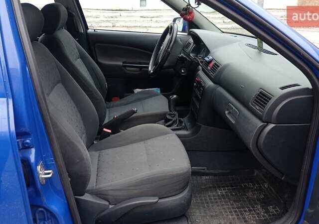 Синий Шкода Октавия, объемом двигателя 1.6 л и пробегом 345 тыс. км за 4900 $, фото 11 на Automoto.ua