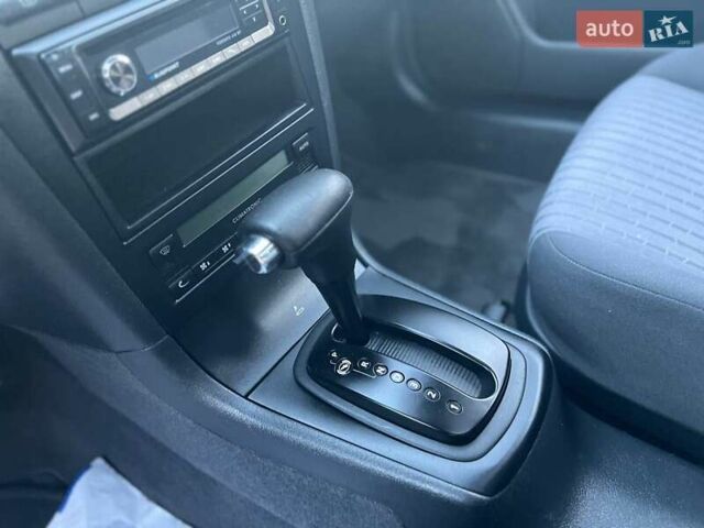 Синий Шкода Октавия, объемом двигателя 1.78 л и пробегом 187 тыс. км за 5999 $, фото 51 на Automoto.ua