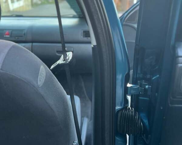 Синий Шкода Октавия, объемом двигателя 1.78 л и пробегом 187 тыс. км за 6199 $, фото 69 на Automoto.ua