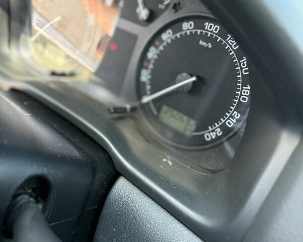 Синий Шкода Октавия, объемом двигателя 1.6 л и пробегом 230 тыс. км за 4999 $, фото 17 на Automoto.ua