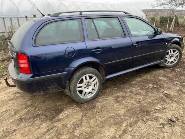 Синій Шкода Октавія, об'ємом двигуна 1.6 л та пробігом 296 тис. км за 5900 $, фото 1 на Automoto.ua